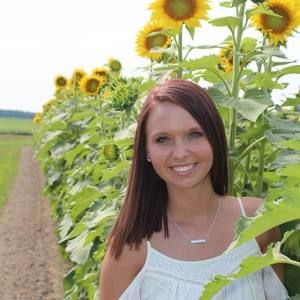 Meet your Posher, Aleceya